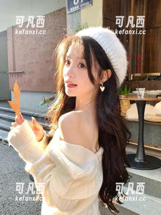 跟随Kuuko W的纯白写真集，下载之旅开始啦，快来一起欣赏吧！.txt